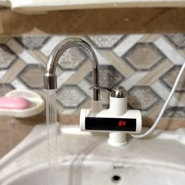 ELECTRIC WATER HEATING TAP. (BEST FOR WINTER)